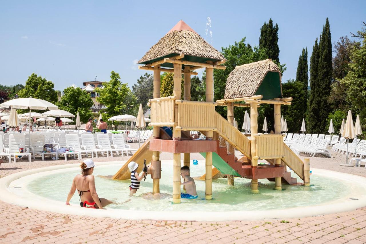 Villa Norcenni Aparthotel Филине Валдарно Екстериор снимка